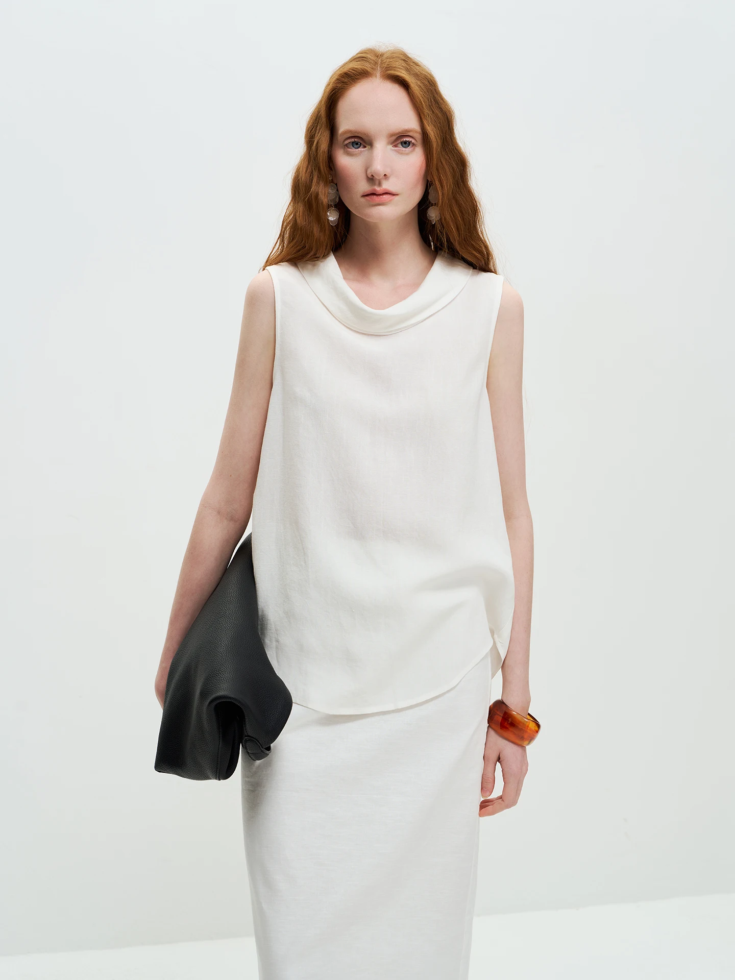 LIMONN Elegant Sleeveless Open-neck Vest Linen White Shoulder-baring Top Women Summer Loose Fit Regular Length Outerwear
LIMONN Elegant Sleeveless Open-neck Vest Linen White Shoulder-baring Top Women Summer Loose Fit Regular Length Outerwear