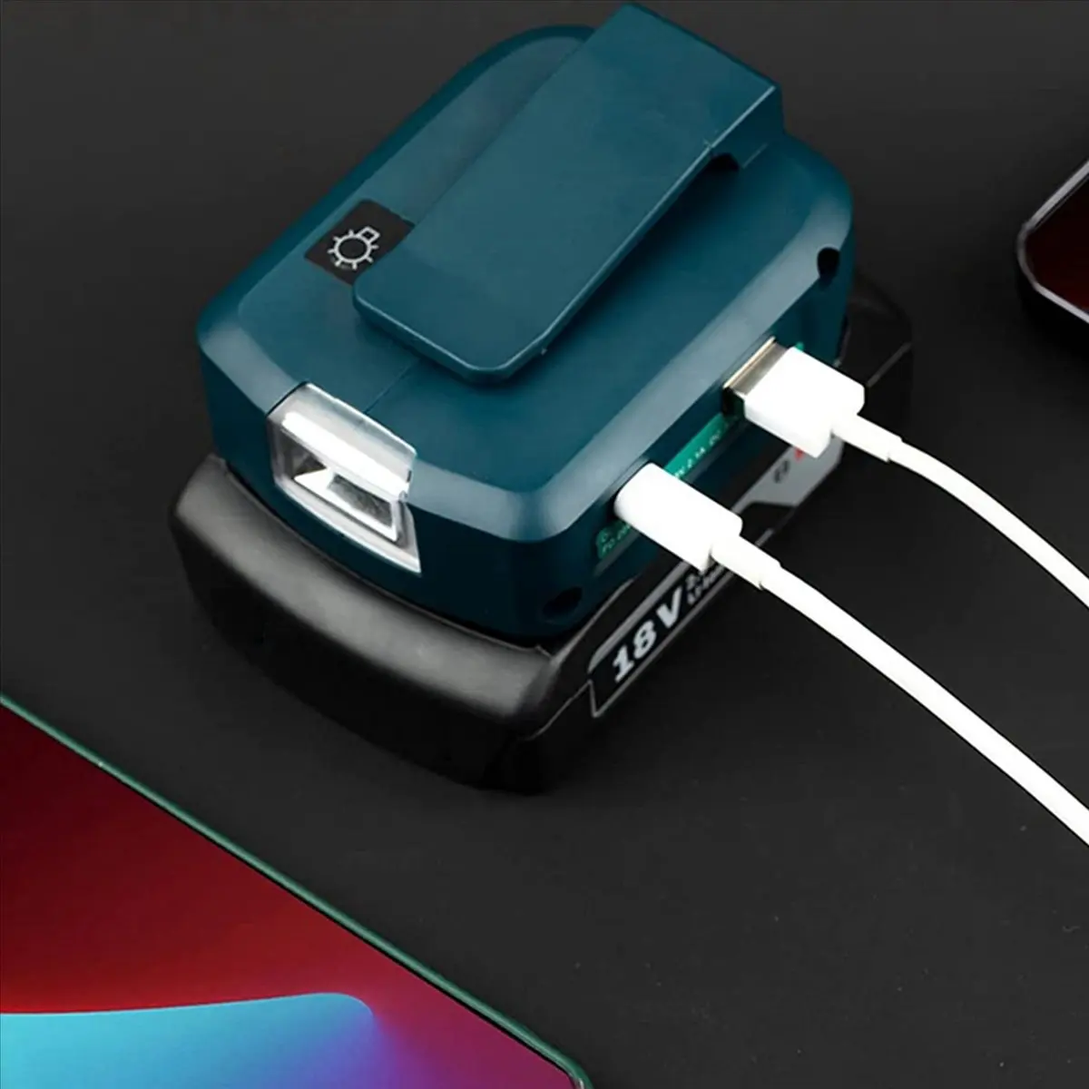 Переходник USB/Type-C с LED-подсветкой и прожектором для аккумуляторов Makita ADP05 14.4V/18V (серия SEO 2X)
Переходник USB/Type-C с LED-подсветкой и прожектором для аккумуляторов Makita ADP05 14.4V/18V (серия SEO 2X)