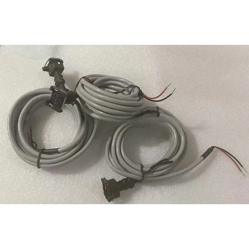 Temperature sensor harness 1622305610 Air compressor temperature sensor connection harness connector
Temperature sensor harness 1622305610 Air compressor temperature sensor connection harness connector