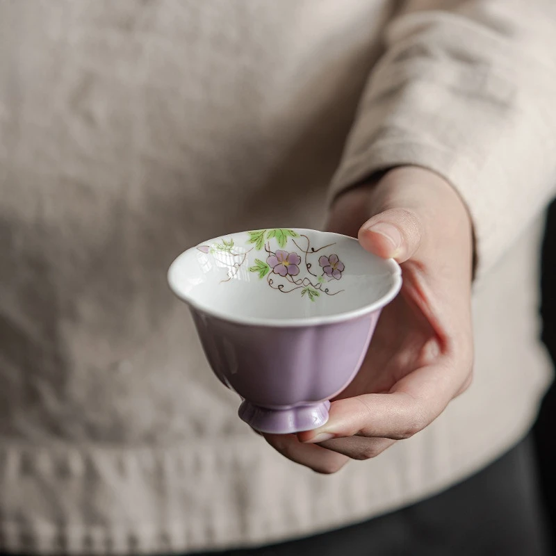 Boutique Ceramic High Capacity Teacup Purple Relief Tea Cup Chinese Tea Bowl Tea Set Accessories Master Cup
Boutique Ceramic High Capacity Teacup Purple Relief Tea Cup Chinese Tea Bowl Tea Set Accessories Master Cup