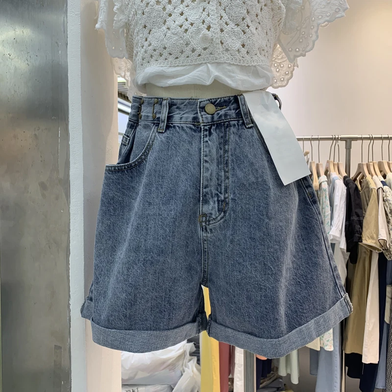 Summer High Waist Denim Shorts Women Loose Wide Leg Hot Pants Casual All-matched Female Short Jeans Simple Shorts Streetwear
Summer High Waist Denim Shorts Women Loose Wide Leg Hot Pants Casual All-matched Female Short Jeans Simple Shorts Streetwear