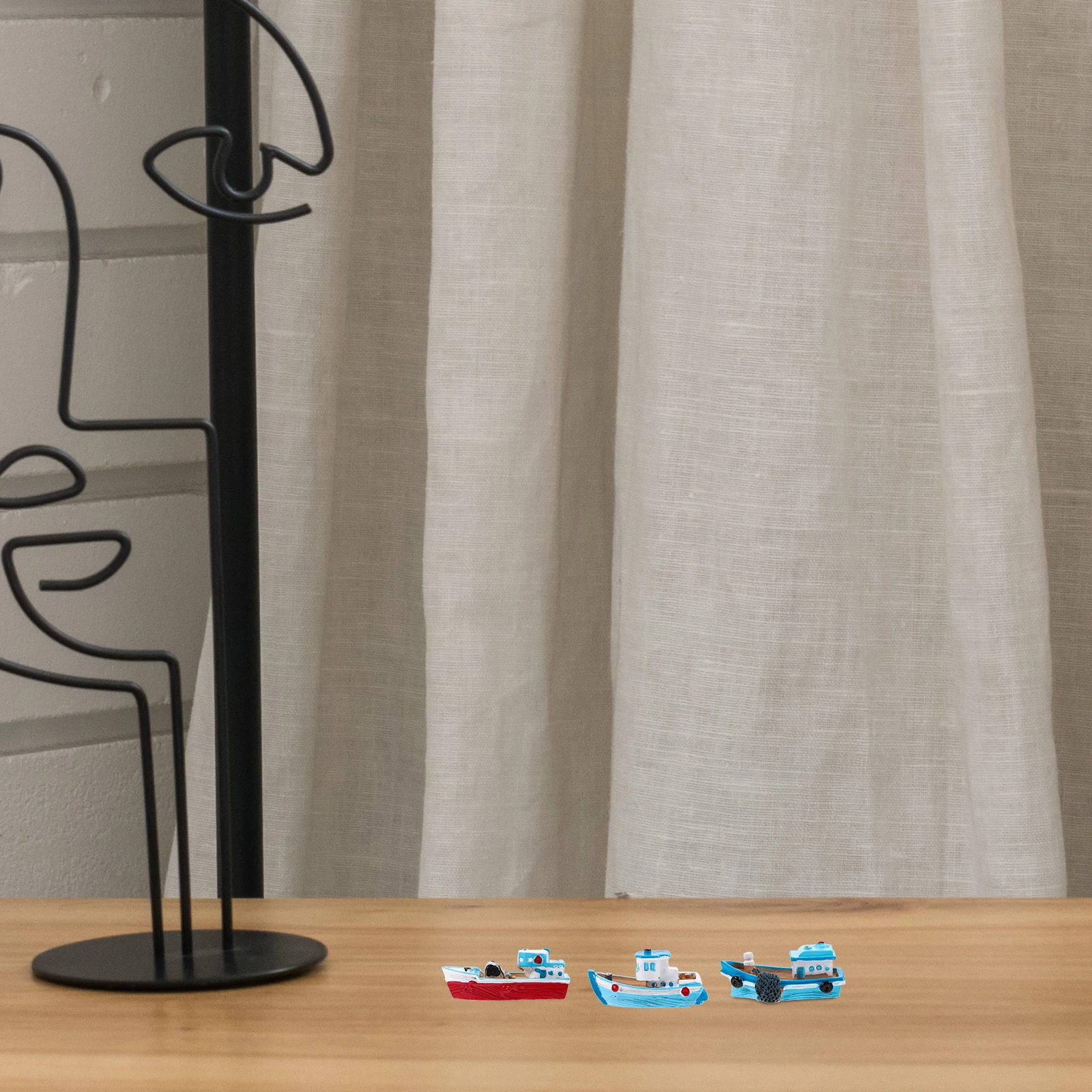 4pcs Resin Fishing Decorations Miniature Nautical Home Office Bedroom Cabinet Decor Desktop Ornaments Party Favors Gift Supplies 
4pcs Resin Fishing Decorations Miniature Nautical Home Office Bedroom Cabinet Decor Desktop Ornaments Party Favors Gift Supplies