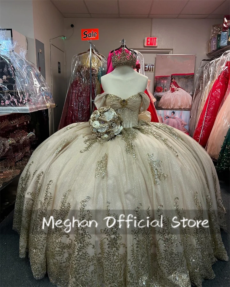 Champagne Sequin Quinceanera Dresses Ball Gown Bead Appliques Birthday Dress Luxury 2024 Bow Princess Gown Sweet 16 Customized
Champagne Sequin Quinceanera Dresses Ball Gown Bead Appliques Birthday Dress Luxury 2024 Bow Princess Gown Sweet 16 Customized