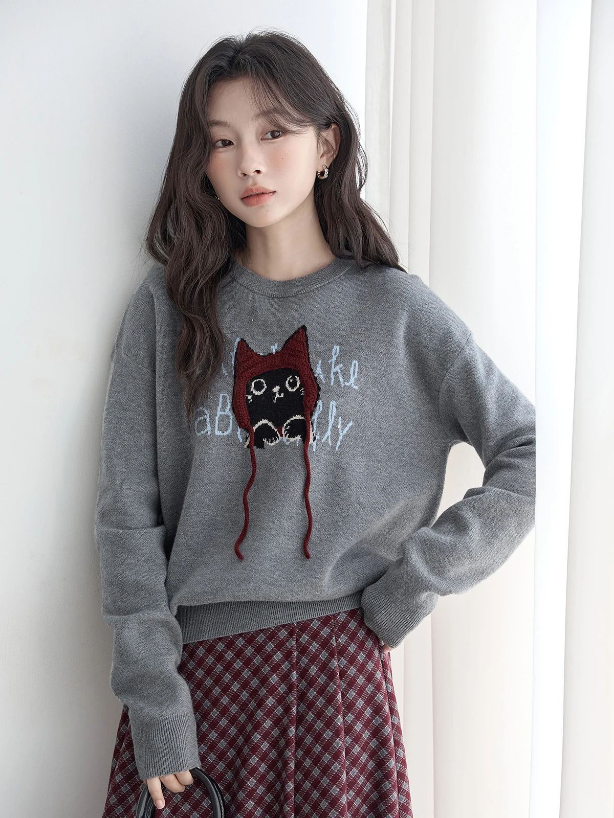 HuiXi Knitted Sweater Women's Winter New Style Design Sensation Chic Overhead Top round Neck Long Sleeve Regular Fit Knit...
HuiXi Knitted Sweater Women's Winter New Style Design Sensation Chic Overhead Top round Neck Long Sleeve Regular Fit Knit...