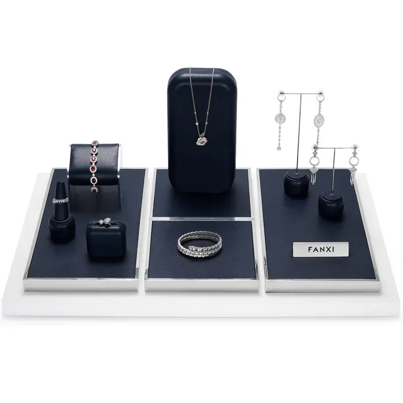 Shiny metal leather jewelry display stand earring necklace ring jewelry jewelry display props advanced display set
Shiny metal leather jewelry display stand earring necklace ring jewelry jewelry display props advanced display set