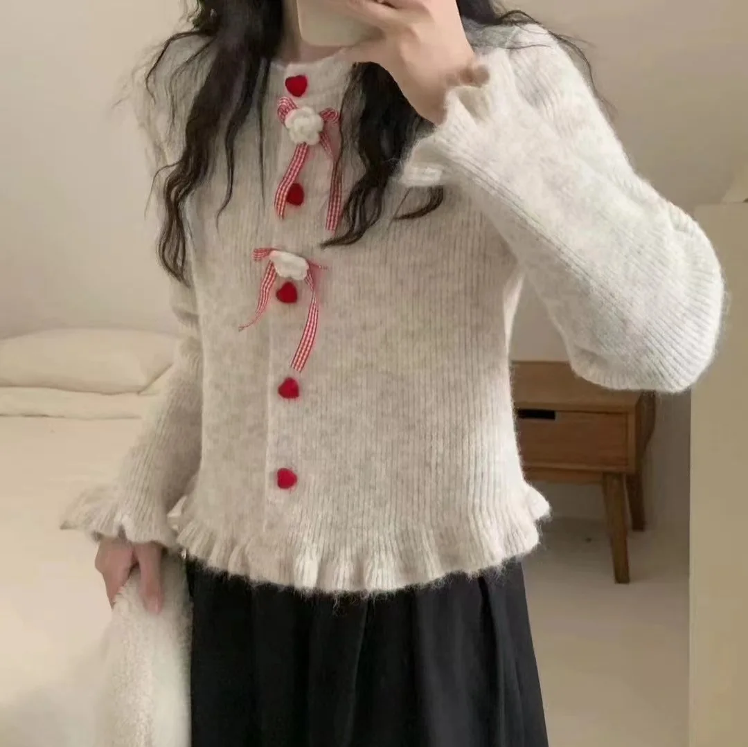 Detachable Bowtie Autumn/winter 2025 Sweater Jacket with Versatile Temperament and College Style Knit Sweater
Detachable Bowtie Autumn/winter 2025 Sweater Jacket with Versatile Temperament and College Style Knit Sweater