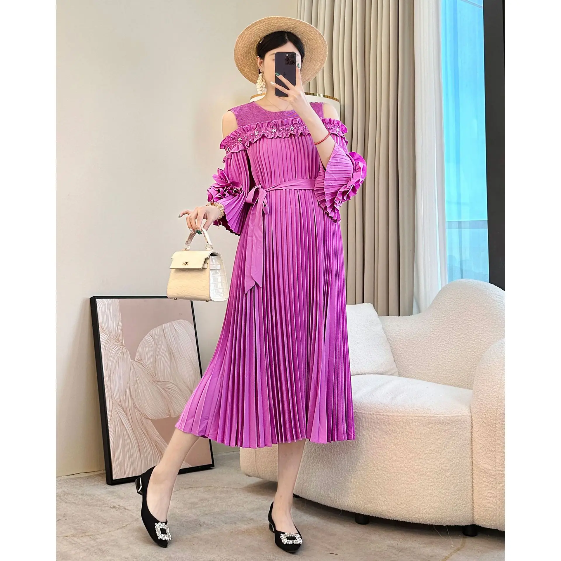 Miyakaya Style Pleated Dress for Women 2025 New Solid Color Beads One-shoulder Loose Large Size Tug-back Elegant Pleated Skirt
Miyakaya Style Pleated Dress for Women 2025 New Solid Color Beads One-shoulder Loose Large Size Tug-back Elegant Pleated Skirt