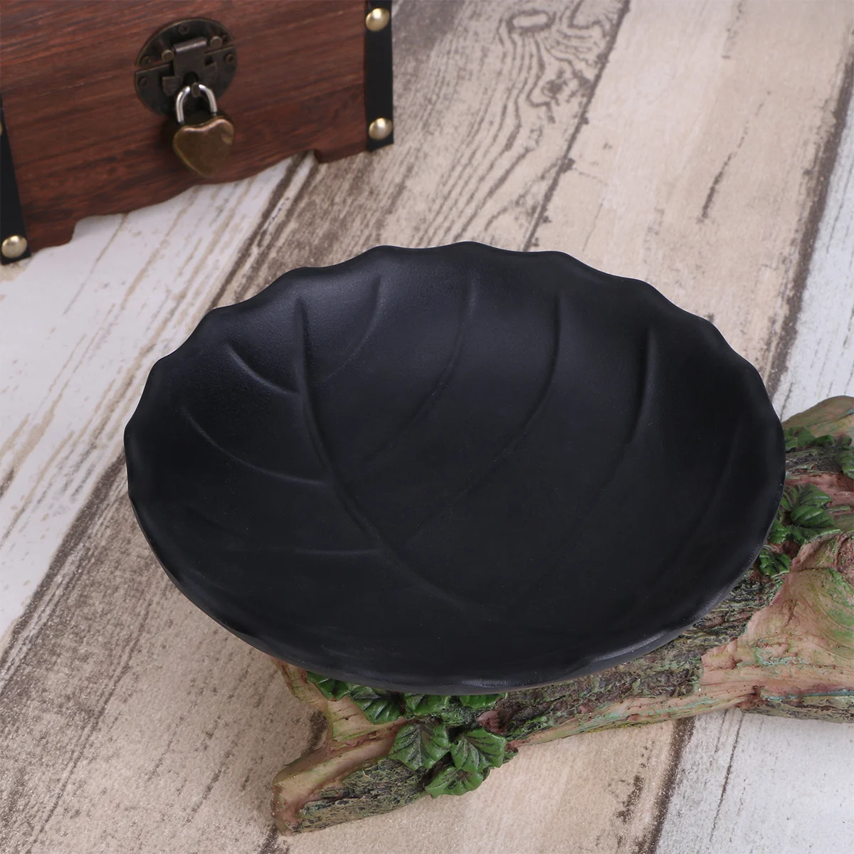 Leaf Shape Jewelry Plate Durable Stylish Trinket Tray for Home Bedroom Bathroom Jewelry Storage Display Stylish Trinket Tray 
Leaf Shape Jewelry Plate Durable Stylish Trinket Tray for Home Bedroom Bathroom Jewelry Storage Display Stylish Trinket Tray
