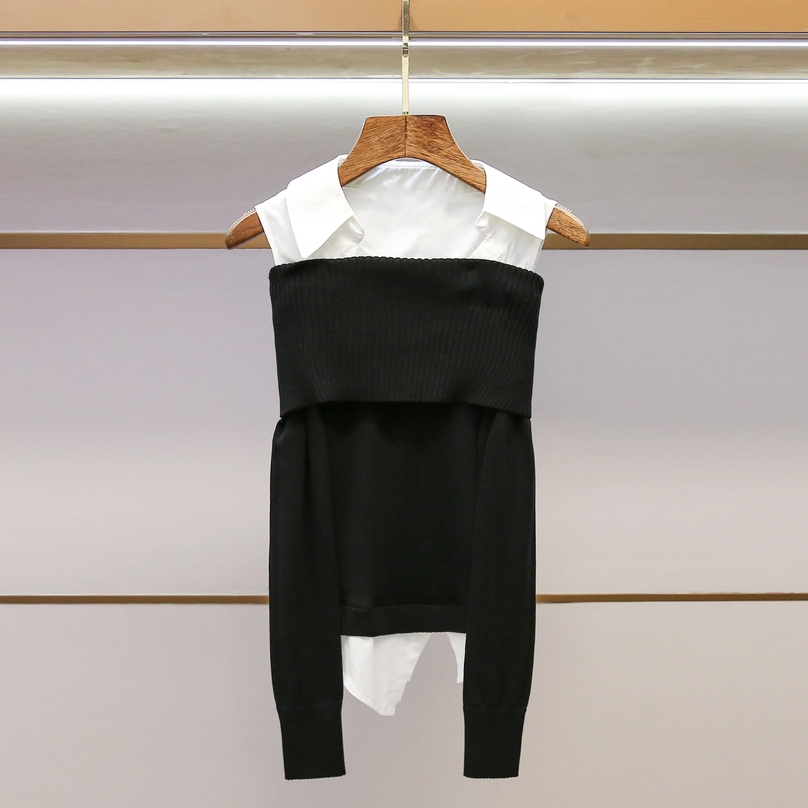 Элегантный женский вязаный топ с воротником и одним открытым плечом, в стиле пэчворк, осень 2025, новинка, для офиса, приталенный, средней мягкости
Элегантный женский вязаный топ с воротником и одним открытым плечом, в стиле пэчворк, осень 2025, новинка, для офиса, приталенный, средней мягкости