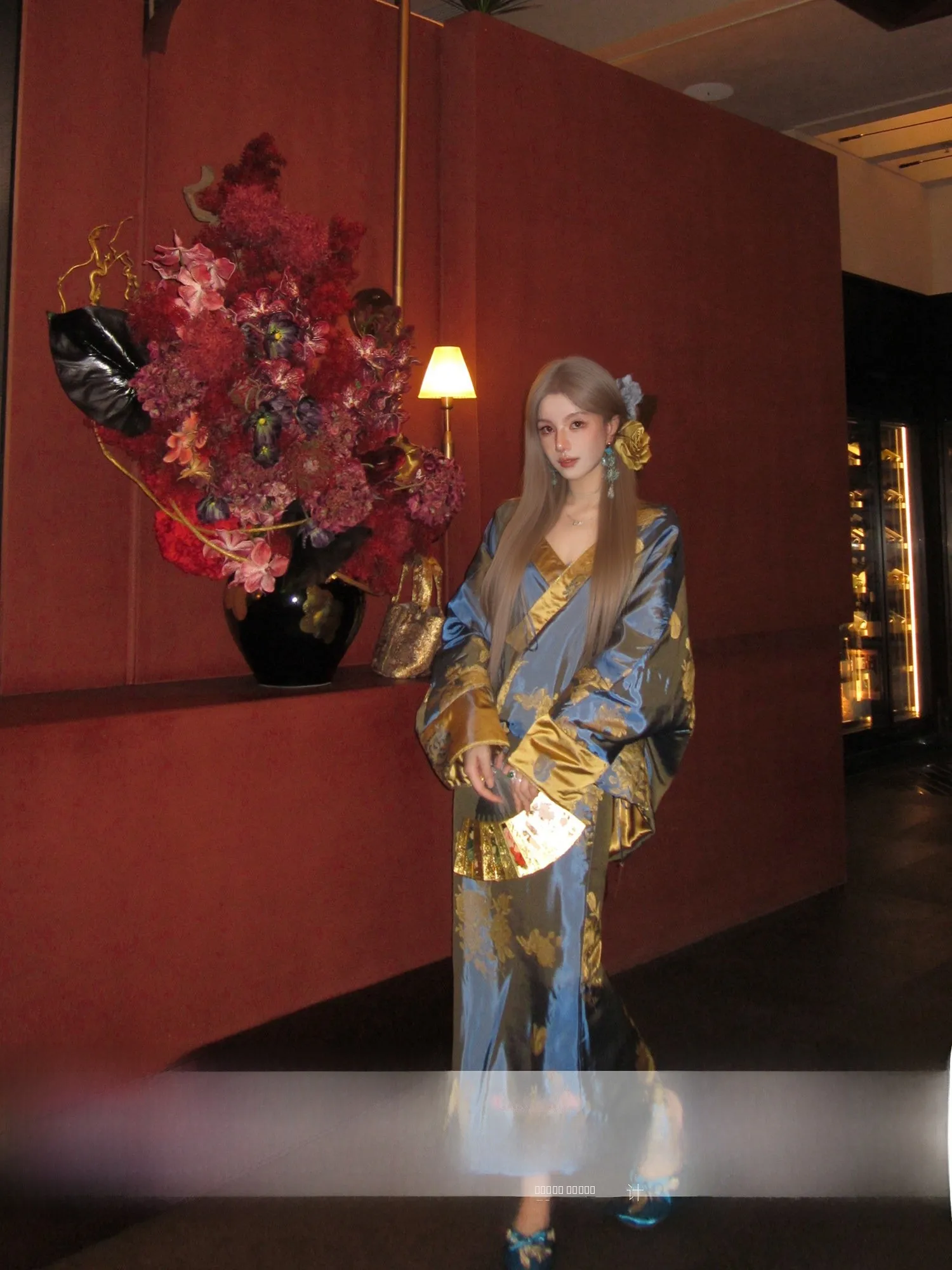 MOSS STUDIO New Chinese Sle Silk Tead Embroidered down Jaet Cotton Sandwich Skirt Set Winter Warm Thiened Long Sve
MOSS STUDIO New Chinese Sle Silk Tead Embroidered down Jaet Cotton Sandwich Skirt Set Winter Warm Thiened Long Sve