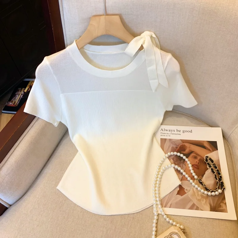 Chic Fashion Mesh Short-sleeved Bow Knitted Shirt Women's 2025 Summer Slim-fitting Thin Cropped Tops Tees Party Streetwear
Chic Fashion Mesh Short-sleeved Bow Knitted Shirt Women's 2025 Summer Slim-fitting Thin Cropped Tops Tees Party Streetwear