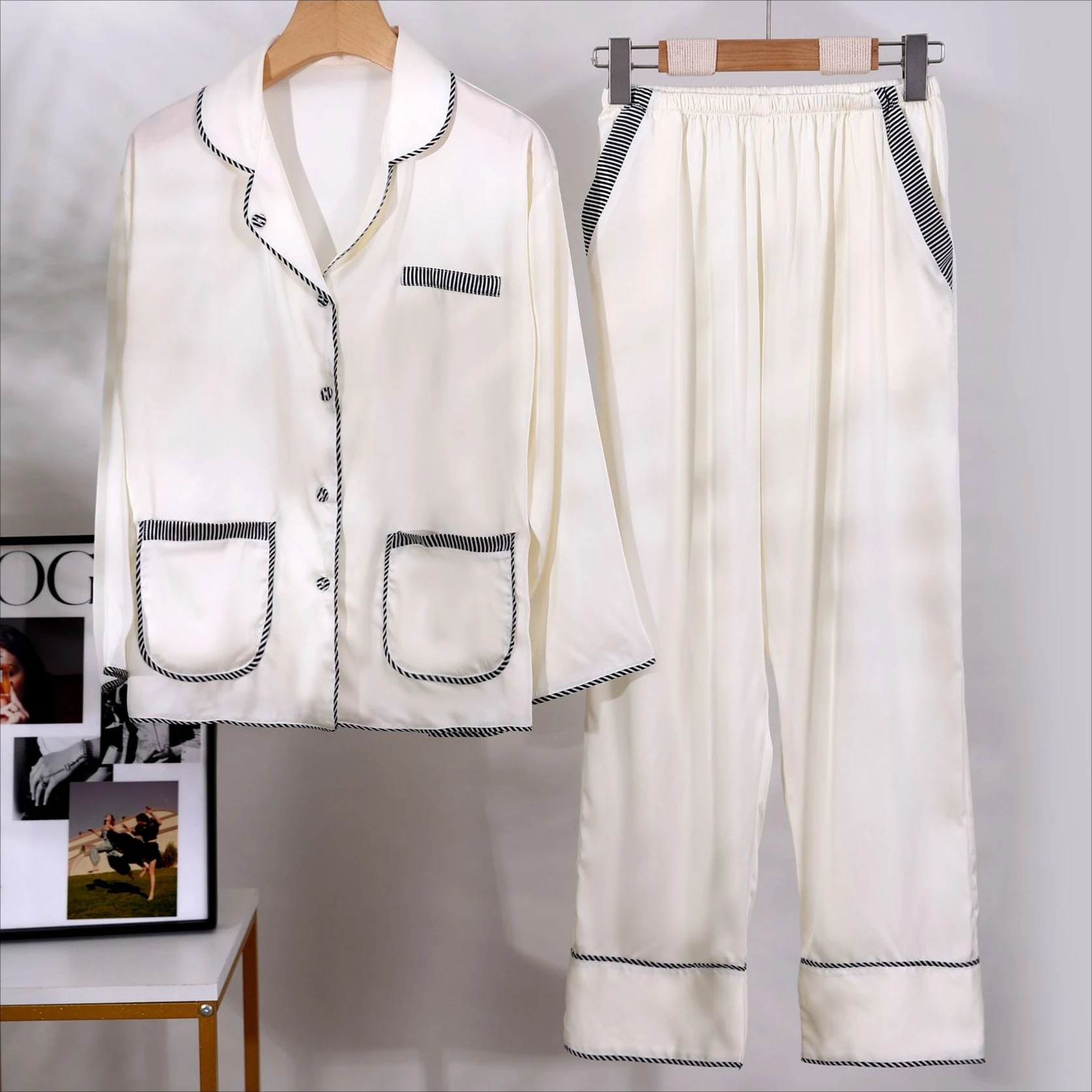 Spring 2PCS Pajamas Set Sleepwear Lingerie Silky Satin Pyjamas Suit Women Long Sleeve Shirt Trouser PJS Nightsuits Home Clothes
Spring 2PCS Pajamas Set Sleepwear Lingerie Silky Satin Pyjamas Suit Women Long Sleeve Shirt Trouser PJS Nightsuits Home Clothes