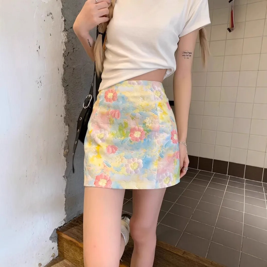 Small Floral Skirt For Women In Summer, High Waist And Slimming A-Line Skirt, Hip Hugging Skirt, Versatile Short Skirt
Small Floral Skirt For Women In Summer, High Waist And Slimming A-Line Skirt, Hip Hugging Skirt, Versatile Short Skirt