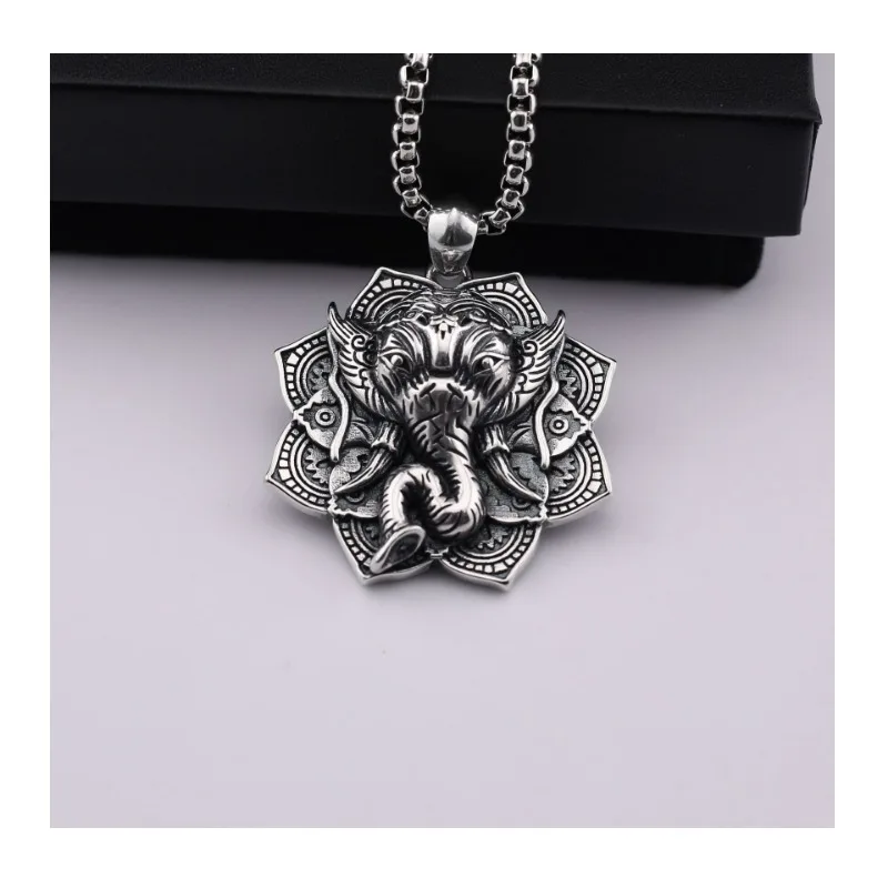 Hindu Elephant God Ganesha Pendant Religious Accessories Men's Necklace Accessories
Hindu Elephant God Ganesha Pendant Religious Accessories Men's Necklace Accessories