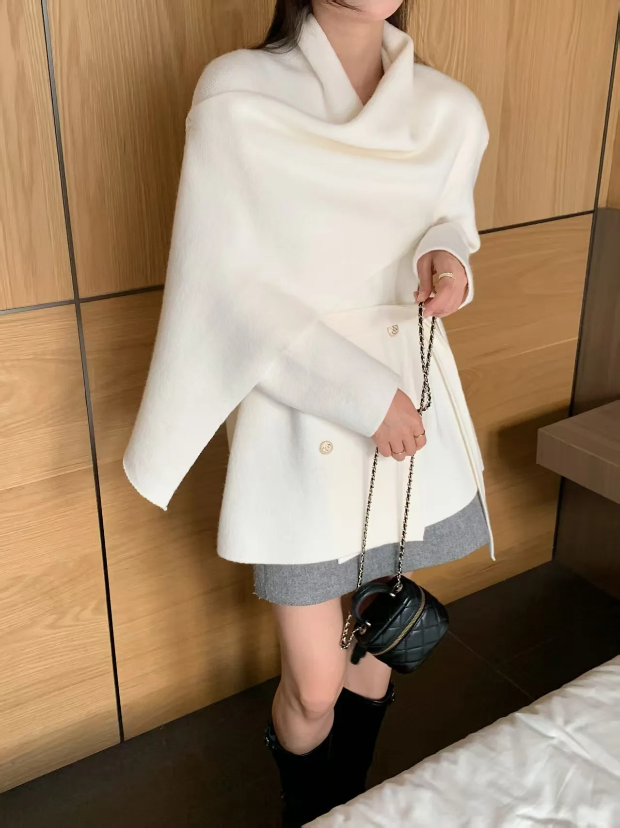 2025 Autumn/Winter New Style Cape Sweater Coat for Women
2025 Autumn/Winter New Style Cape Sweater Coat for Women