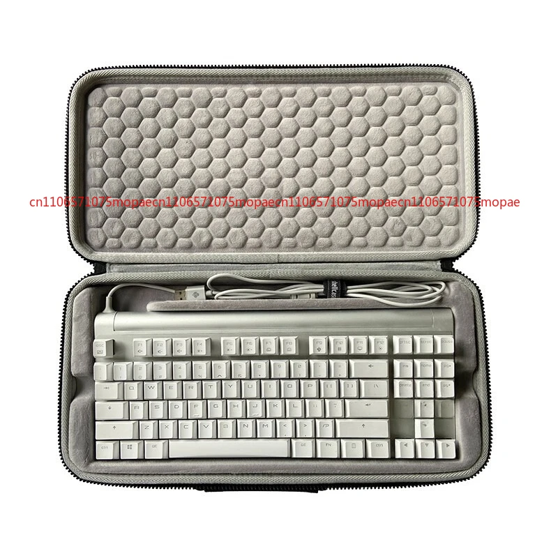Портативный чехол для хранения механической проводной клавиатуры CHERRY MX 8.0
Портативный чехол для хранения механической проводной клавиатуры CHERRY MX 8.0