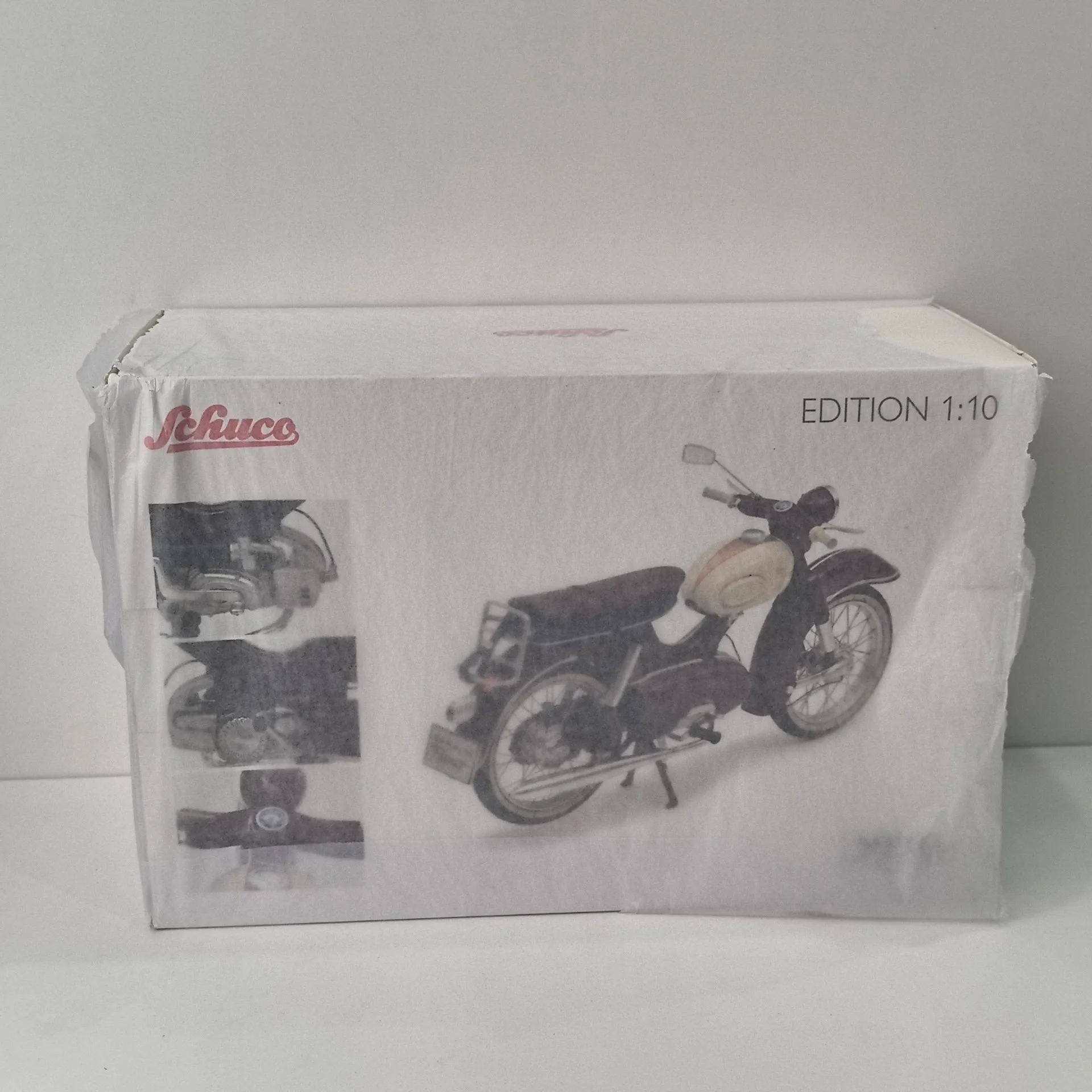 Diecast Schuco 1:10 Scale Kreidler Florett Super Motorcycle Alloy Car Model Collectible Toy Gift Souvenir Display Ornament
Diecast Schuco 1:10 Scale Kreidler Florett Super Motorcycle Alloy Car Model Collectible Toy Gift Souvenir Display Ornament