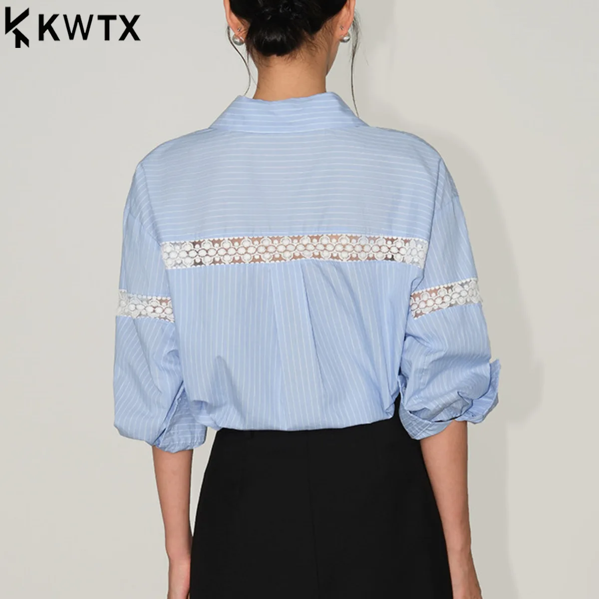 KWTX Women’s White Lace Patchwork Blouse Cut-out Design Long Sleeve Cotton Oversized Casual Shirt Autumn Winter 2026
KWTX Women’s White Lace Patchwork Blouse Cut-out Design Long Sleeve Cotton Oversized Casual Shirt Autumn Winter 2026