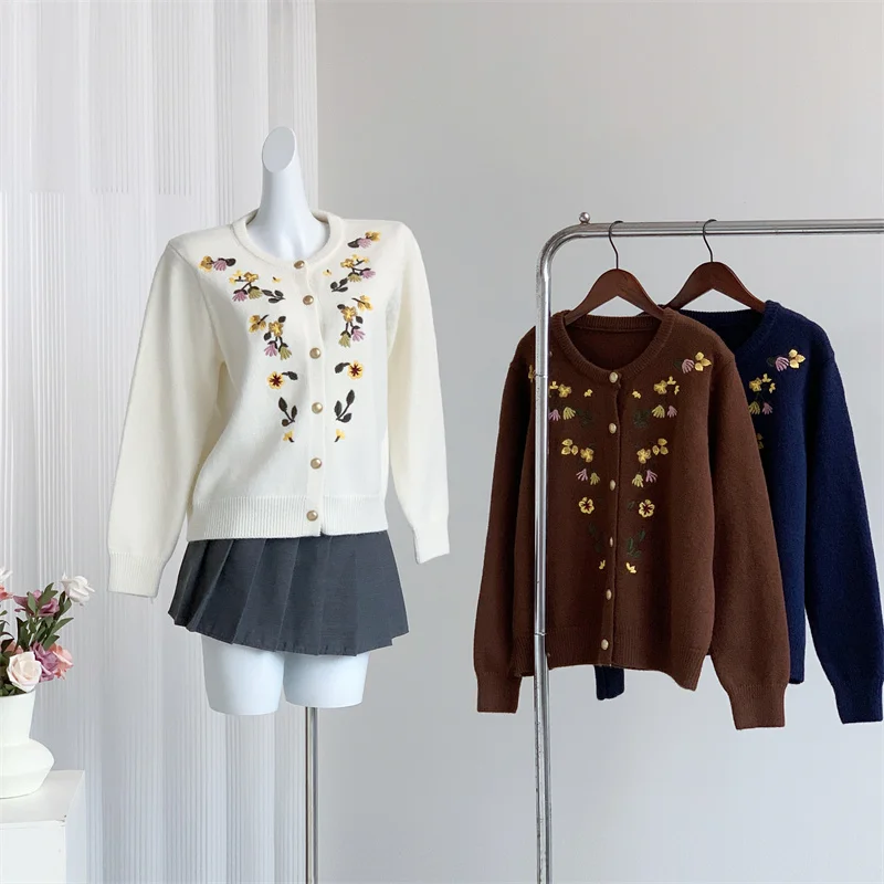 Women's Elegant Embroideried Floral Long Sleeve Cardigan Lady Spring Autumn O Neck Single Breasted Loose Cardigan Outwear
Women's Elegant Embroideried Floral Long Sleeve Cardigan Lady Spring Autumn O Neck Single Breasted Loose Cardigan Outwear