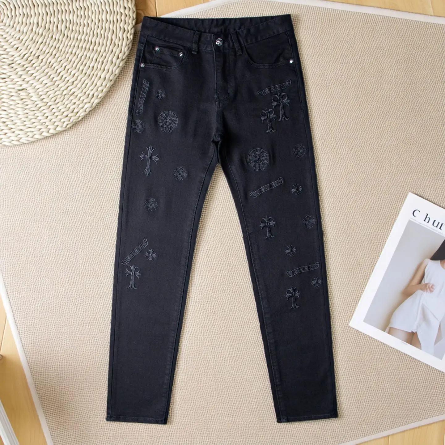 Bla Embroidered Slim Fit Men's Jeans Elastic Casual Long Pants Faionable Spring Trendy Personali Brand ex Cotton Po...
Bla Embroidered Slim Fit Men's Jeans Elastic Casual Long Pants Faionable Spring Trendy Personali Brand ex Cotton Po...