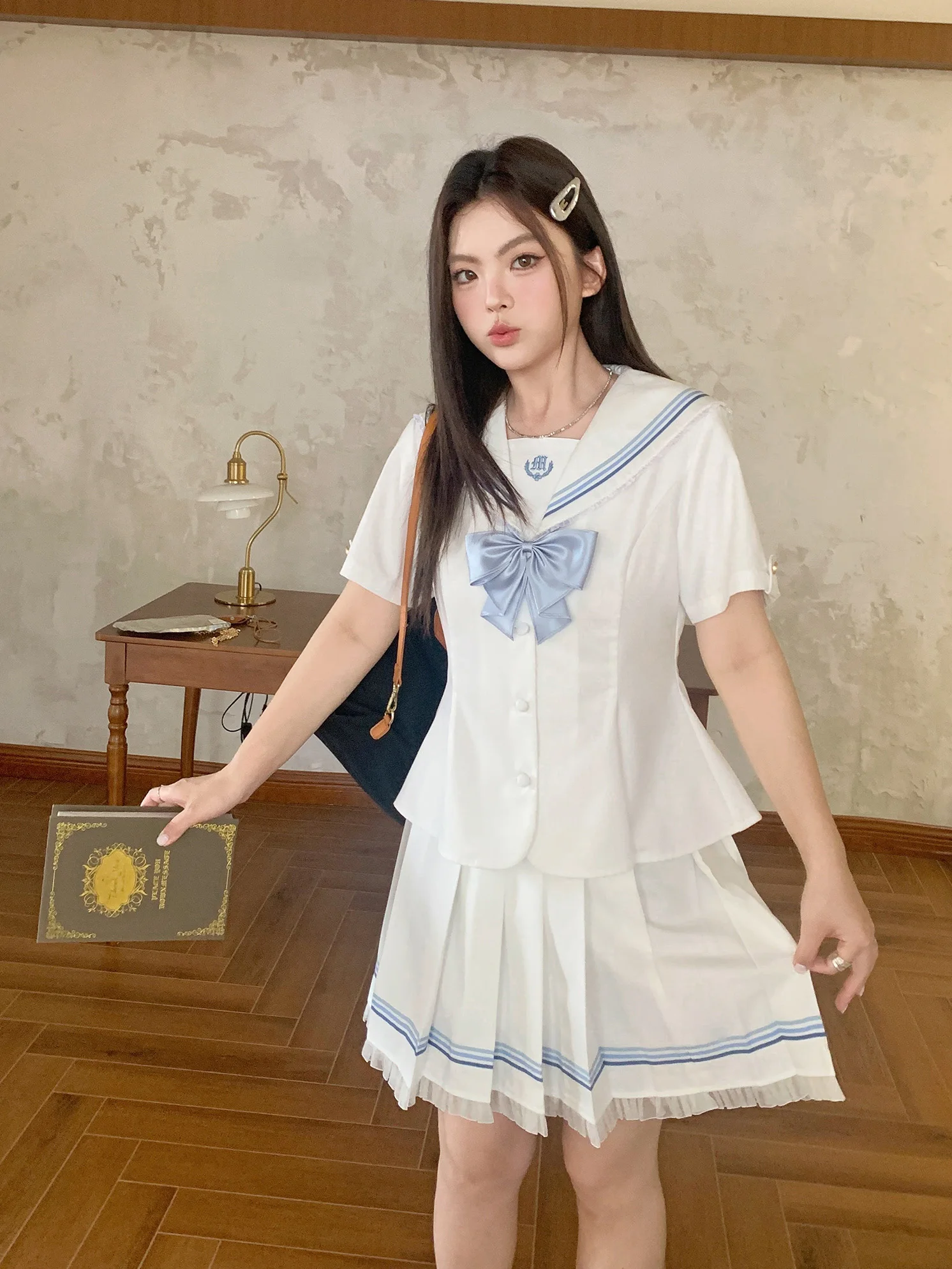 plus Size Jk School Uniform White Slimming Sailor Suit with High Waist Navy Collar Top And Short Skirt Set for Women
plus Size Jk School Uniform White Slimming Sailor Suit with High Waist Navy Collar Top And Short Skirt Set for Women