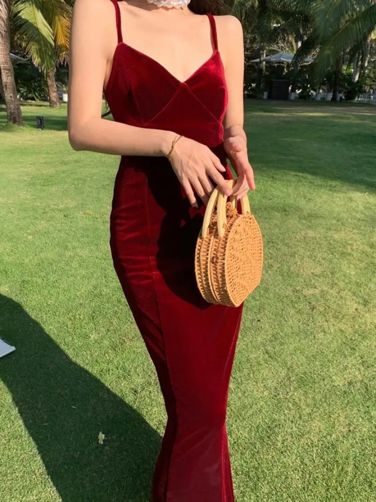 Women Sexy Club Prom Burgundy Spaghetti Strap Long Dresses Summer Beach V-neck Lace up Midi Dress Elegant Vintage Party Robe
Women Sexy Club Prom Burgundy Spaghetti Strap Long Dresses Summer Beach V-neck Lace up Midi Dress Elegant Vintage Party Robe