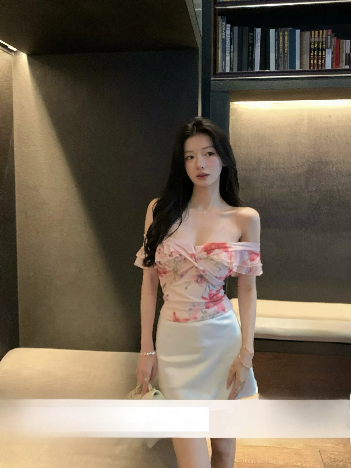 YOLI Zhang Yuli Date Day Floral Heart One oulder Tube Top Slimming ort Sve Women's Korean Sle Commute Faion Top
YOLI Zhang Yuli Date Day Floral Heart One oulder Tube Top Slimming ort Sve Women's Korean Sle Commute Faion Top