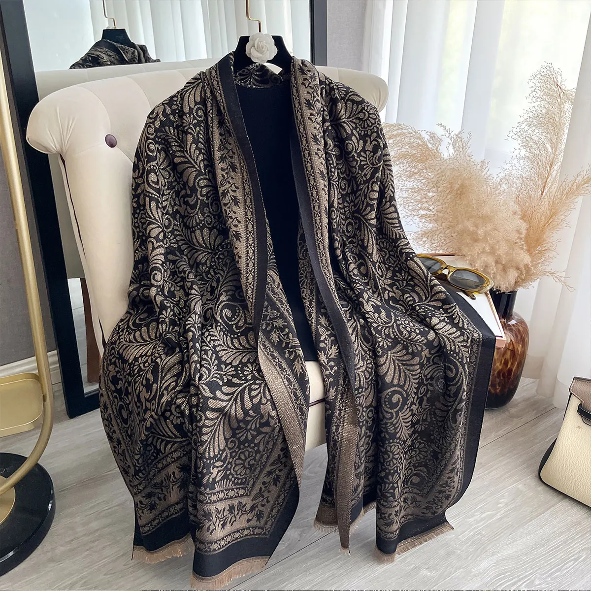 Elegant Muslim Women Long Hijab Scarf with Golden Thread Spring Autumn Sun Protection Shawl Wrap Decoration Headscarf
Elegant Muslim Women Long Hijab Scarf with Golden Thread Spring Autumn Sun Protection Shawl Wrap Decoration Headscarf