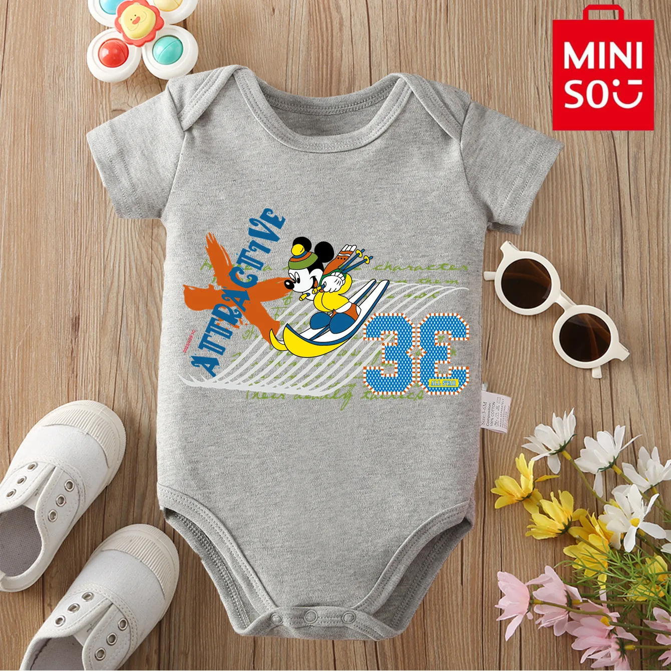 MINISO Mickey Mouse Cute Ski Print Pure Cotton Bodysuit Baby Soft Cloths for Baby Onesie Jumpsuit for 0 To 12 Months Newborn
MINISO Mickey Mouse Cute Ski Print Pure Cotton Bodysuit Baby Soft Cloths for Baby Onesie Jumpsuit for 0 To 12 Months Newborn