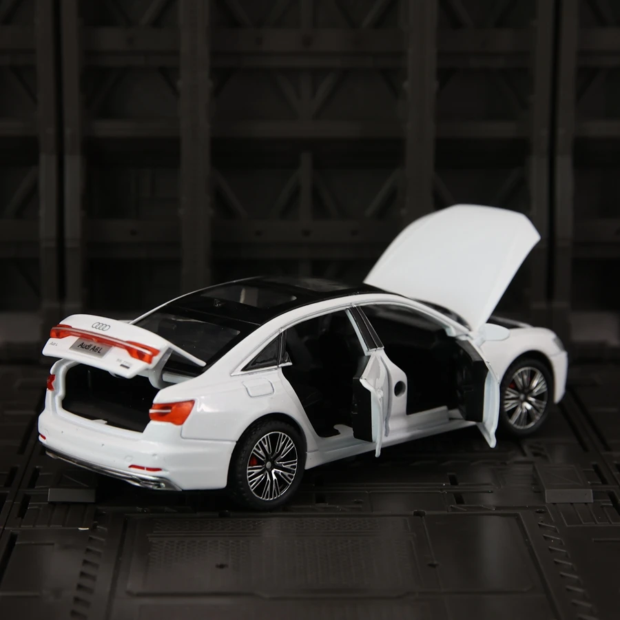 Модель автомобиля из сплава Audi A6L 1:32, двери, а также передний капот и дверь багажника можно открыть, как подарок детям 
Модель автомобиля из сплава Audi A6L 1:32, двери, а также передний капот и дверь багажника можно открыть, как подарок детям