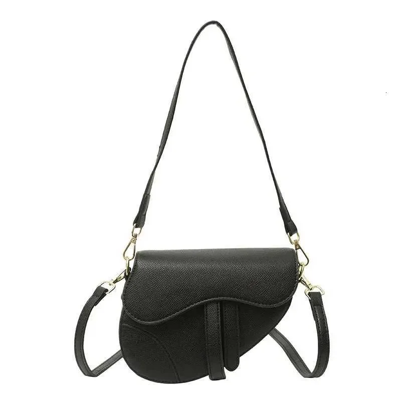 19146cm Luxury Women Shoulder Bags Designer Crossbody Shoulder Purses Handbag Women Clutch Travel tote Bag W260319
19146cm Luxury Women Shoulder Bags Designer Crossbody Shoulder Purses Handbag Women Clutch Travel tote Bag W260319