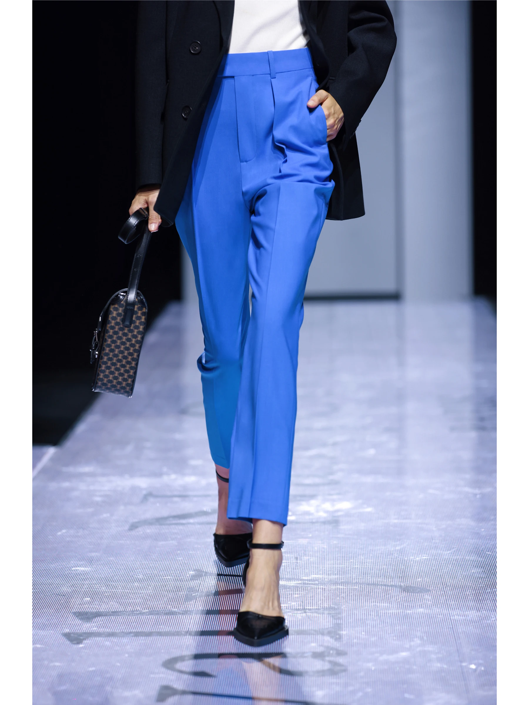 NancyCavally High-Waist Wool Blend Slim Fit Casual Pants Street Sle ket Detail Ice Cool Airy Feeling Eighteen-Length Tro...
NancyCavally High-Waist Wool Blend Slim Fit Casual Pants Street Sle ket Detail Ice Cool Airy Feeling Eighteen-Length Tro...