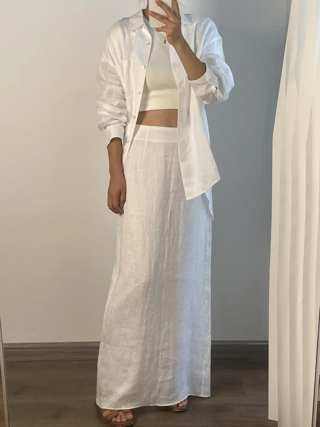 Elegant White Long Sleeve Shirt Women's Fashionable New Style Casual Versatile Set with Slimming Skirt Spring Summer Wear
Elegant White Long Sleeve Shirt Women's Fashionable New Style Casual Versatile Set with Slimming Skirt Spring Summer Wear