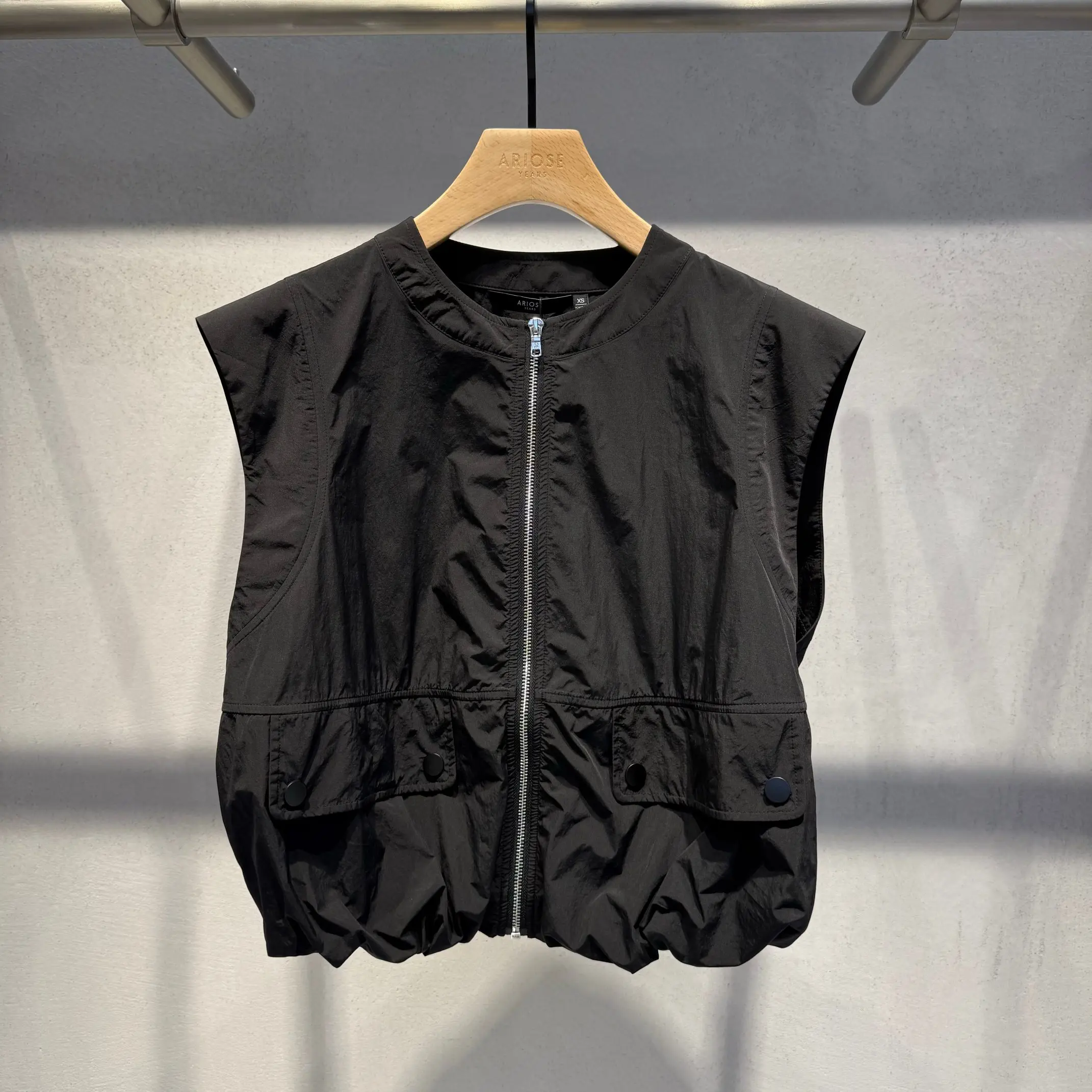 Faionable Versatile round Ne Svel Vest Jaet 2025 Summer Collection Ai Jia Proced 503 Commute Sle Zipper Clo...
Faionable Versatile round Ne Svel Vest Jaet 2025 Summer Collection Ai Jia Proced 503 Commute Sle Zipper Clo...