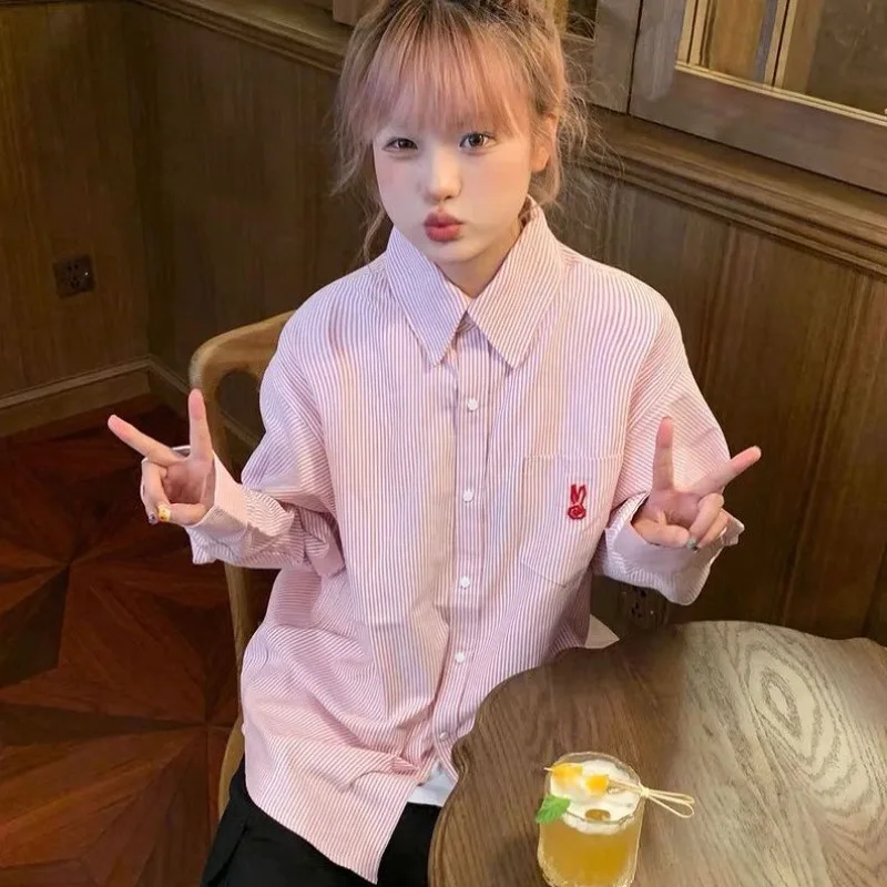 Shirts & Blouses Sweet Embroidered Pink Striped Shirt Top Women Loose Long Sleeved Shirt Cardigan Women's Shirt
Shirts & Blouses Sweet Embroidered Pink Striped Shirt Top Women Loose Long Sleeved Shirt Cardigan Women's Shirt