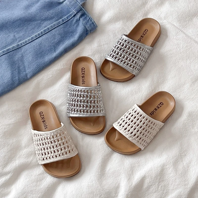 Summer New Kids Open Toe Slippers Hollow Out Woven Girls Outdoor Slide Sandals Thick Bottom Soft Children Causal Slippers Beach
Summer New Kids Open Toe Slippers Hollow Out Woven Girls Outdoor Slide Sandals Thick Bottom Soft Children Causal Slippers Beach