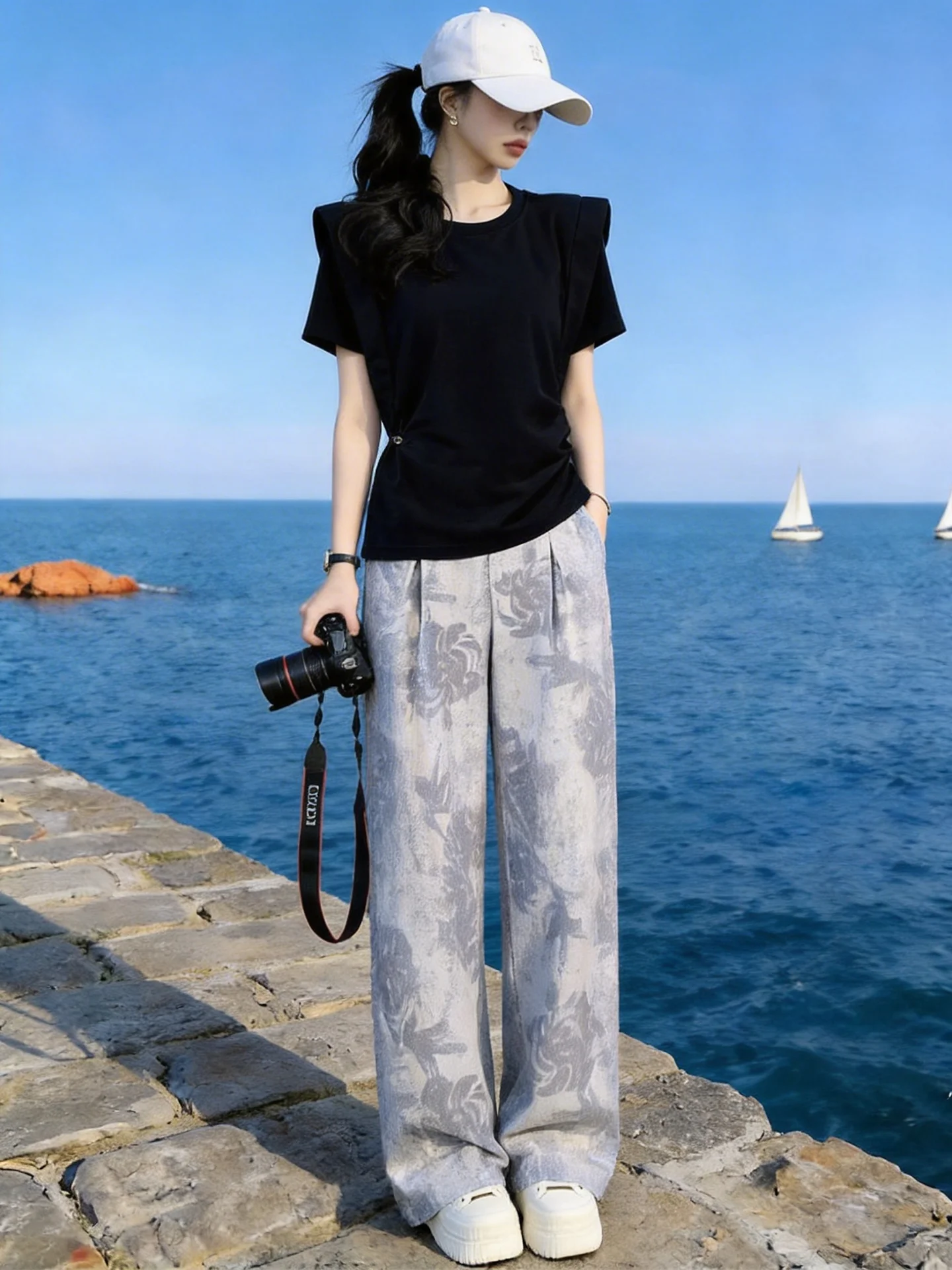 Elegant Black Short Sleeve T-Shirt And Wide Leg Pants Women's Summer Fashion Two-Piece Set Comfortable Breathable Casual Outfit
Elegant Black Short Sleeve T-Shirt And Wide Leg Pants Women's Summer Fashion Two-Piece Set Comfortable Breathable Casual Outfit