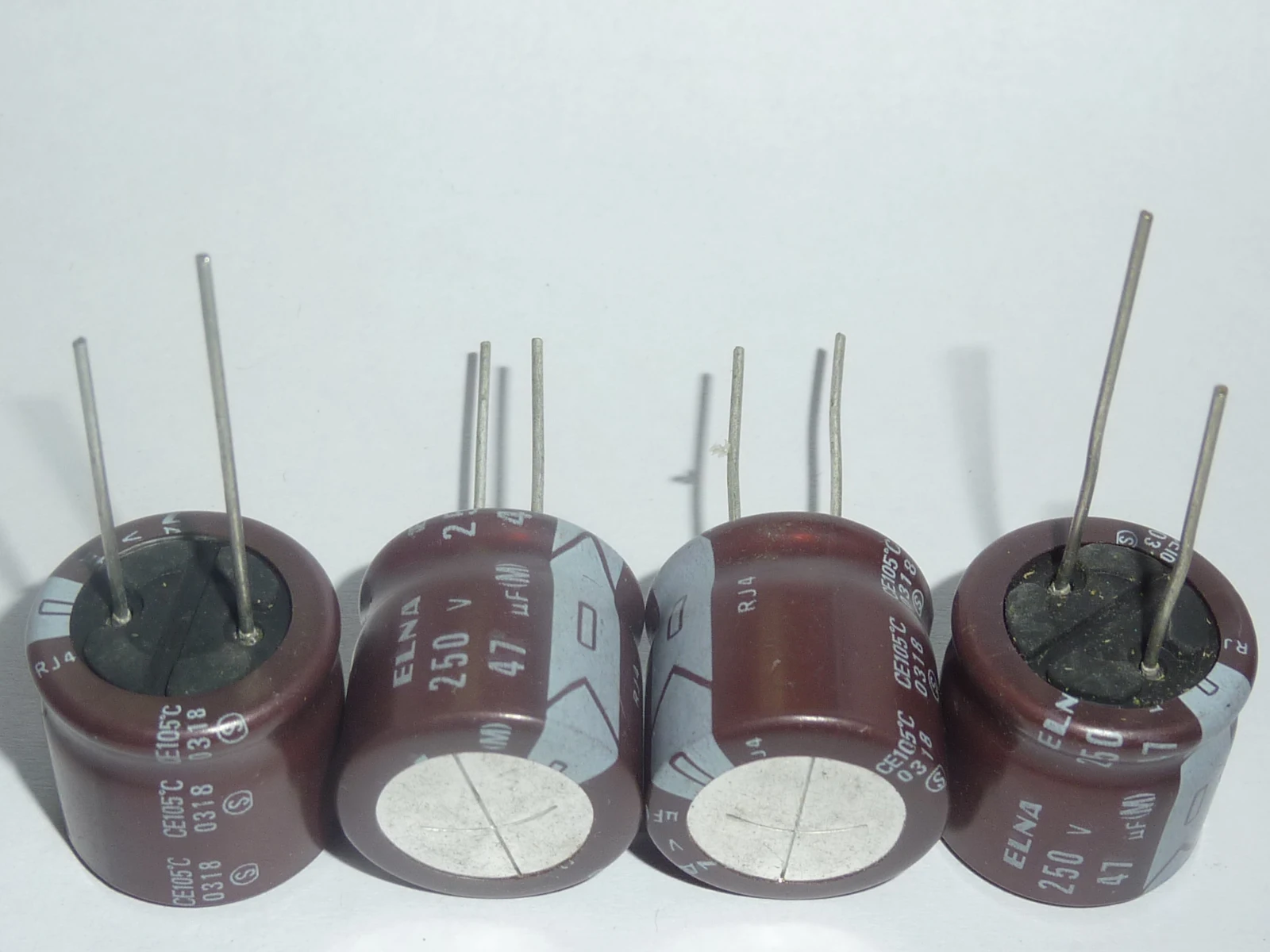 5 шт./20 шт., 47 мкФ, 250 В, фотоэлемент серии RJ4, 18x18 мм, 250 В, 47 мкФ, аудио конденсатор Hi-Fi, «сделай сам»
5 шт./20 шт., 47 мкФ, 250 В, фотоэлемент серии RJ4, 18x18 мм, 250 В, 47 мкФ, аудио конденсатор Hi-Fi, «сделай сам»