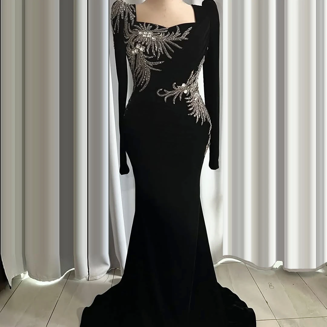Middle Eastern Muslim black evening gown with bead rhinestone embellished velvet custom-made formal occasions dress
Middle Eastern Muslim black evening gown with bead rhinestone embellished velvet custom-made formal occasions dress