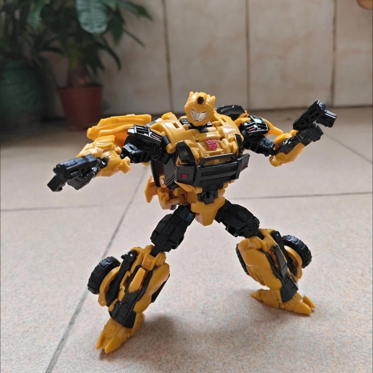 Hasbro Transformers Toy Enhanced Studio Series Bee Reactivation Game Edition Action Figure Autobot Robot Model Holiday Gift
Hasbro Transformers Toy Enhanced Studio Series Bee Reactivation Game Edition Action Figure Autobot Robot Model Holiday Gift