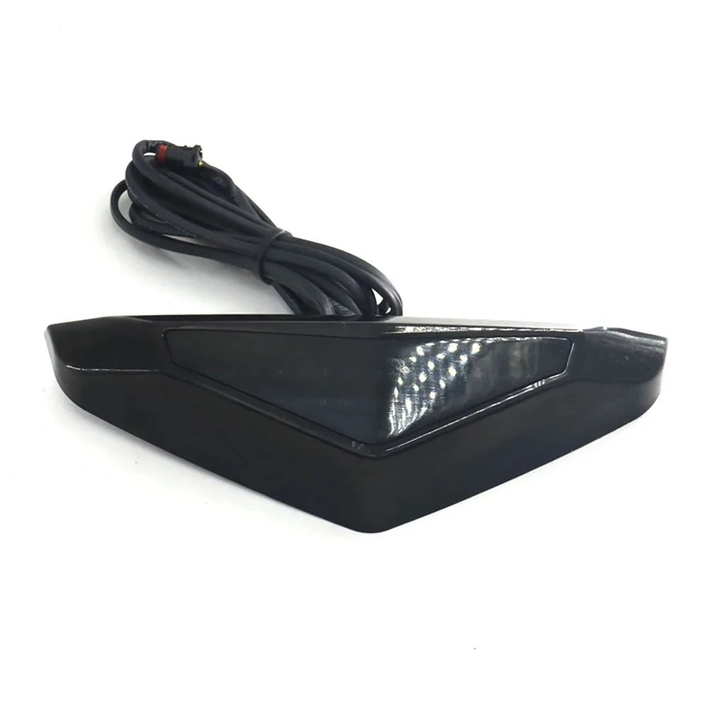 Motorcycle Accessories Rear Fender Lower Trim LED Light For Honda Goldwing Gold Wing GL1800 F6B 2018-24
Motorcycle Accessories Rear Fender Lower Trim LED Light For Honda Goldwing Gold Wing GL1800 F6B 2018-24