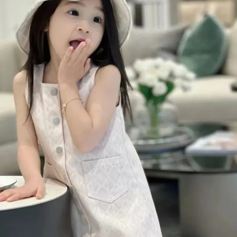 Girls' Dress 2026 Summer New Collection Children's Sweet White Printed High Grade Vest Dress
Girls' Dress 2026 Summer New Collection Children's Sweet White Printed High Grade Vest Dress