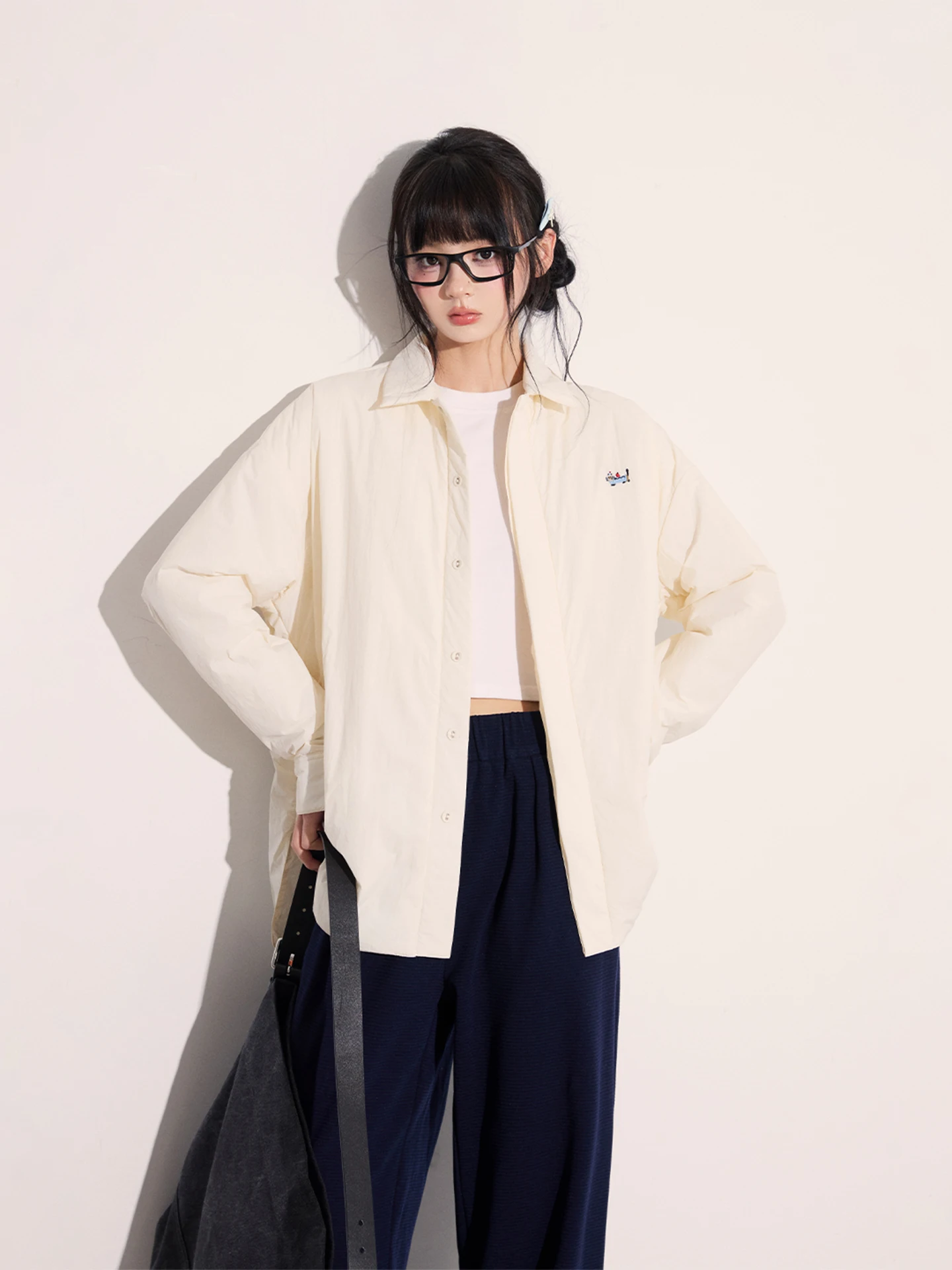 Теплая хлопковая женская зимняя куртка с вышивкой котенка, повседневная, с длинными рукавами, на пуговицах, средней длины
Теплая хлопковая женская зимняя куртка с вышивкой котенка, повседневная, с длинными рукавами, на пуговицах, средней длины