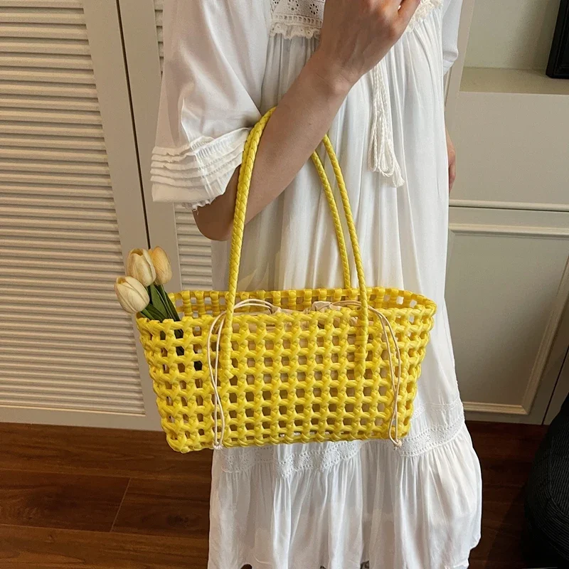Summer Hollow Out PU Solid Color Shoulder Bags 2026 Hot Sale Large Capacity Bags for Women Vacation Commuting Women's Handbag
Summer Hollow Out PU Solid Color Shoulder Bags 2026 Hot Sale Large Capacity Bags for Women Vacation Commuting Women's Handbag