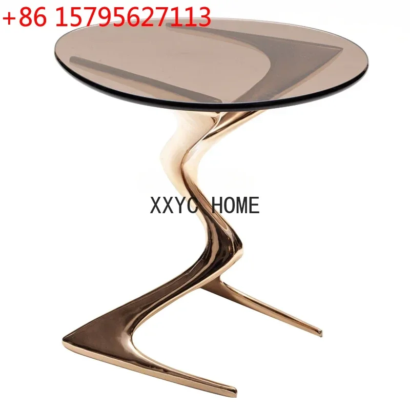 Simple Small Apartment Creative Portable Small Coffee Table Living Room Exquisite Sofa Corner Decoration Light Luxury
Simple Small Apartment Creative Portable Small Coffee Table Living Room Exquisite Sofa Corner Decoration Light Luxury