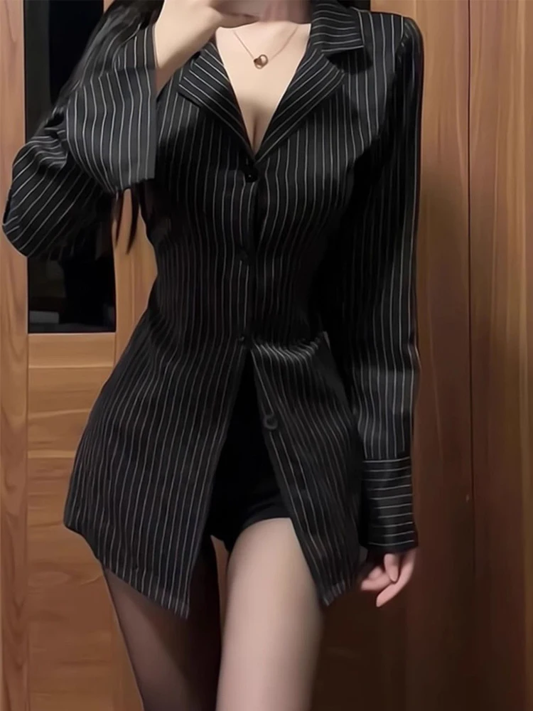 2025 Spring Sexy Full Sleeve Striped Black Shirt Notched Neck Button Up Slim Waist Women's Shirts Work Female Clothing
2025 Spring Sexy Full Sleeve Striped Black Shirt Notched Neck Button Up Slim Waist Women's Shirts Work Female Clothing