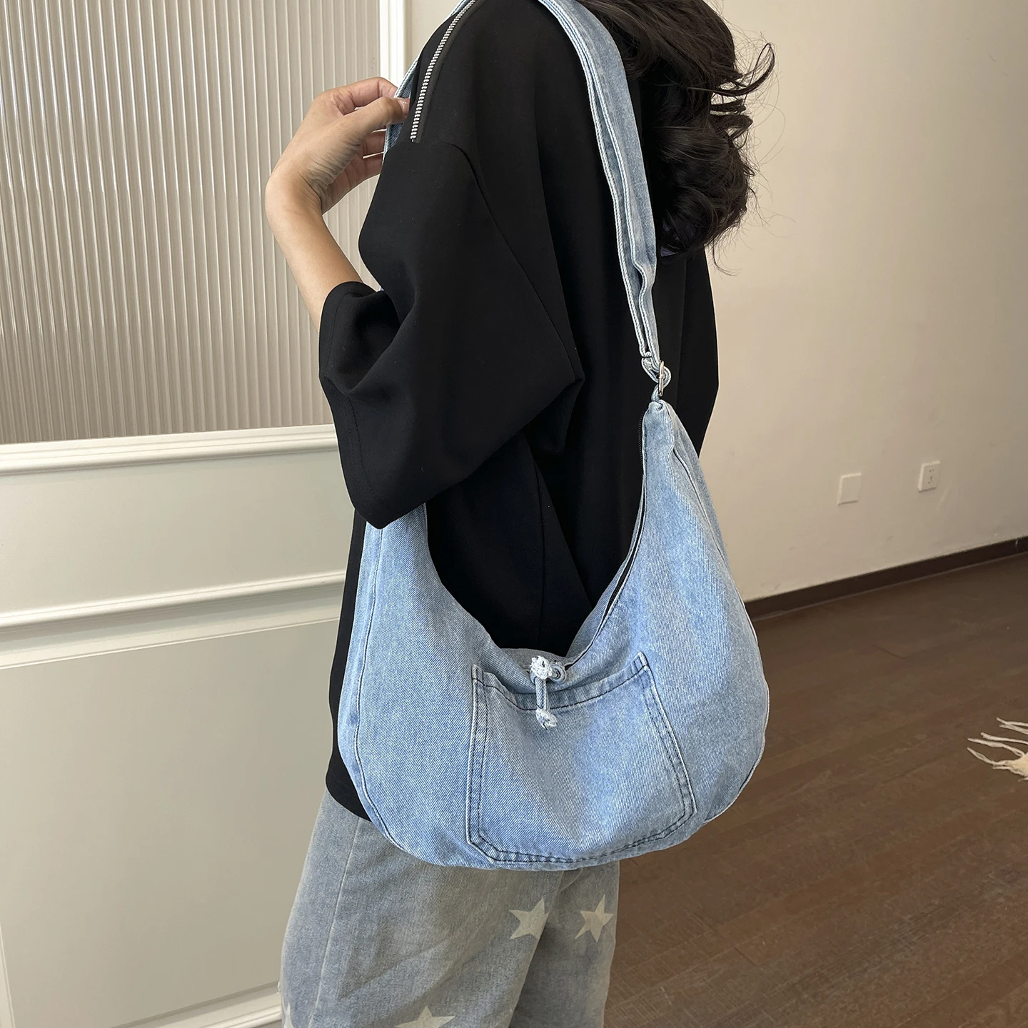 Washed Denim Hobo Crossbody Bag, Adjustable Strap Casual Crescent Shoulder Tote
Washed Denim Hobo Crossbody Bag, Adjustable Strap Casual Crescent Shoulder Tote