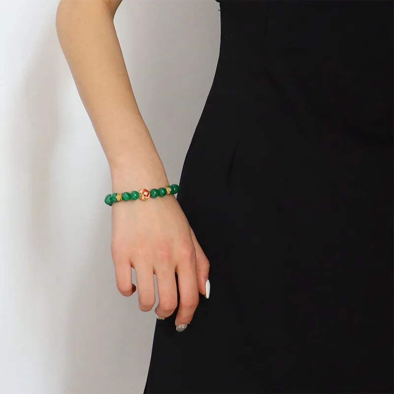 Green natural stone handmade beaded bracelet for women with high-grade sense of niche simple bracelet
Green natural stone handmade beaded bracelet for women with high-grade sense of niche simple bracelet