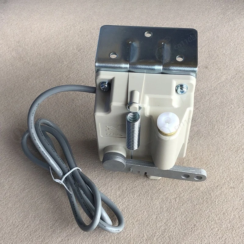 A4A3 Computer Flat Car Foot Control Integrated Machine Foot Pedal Speed Controller Industrial Installation Sewing Machine Parts
A4A3 Computer Flat Car Foot Control Integrated Machine Foot Pedal Speed Controller Industrial Installation Sewing Machine Parts