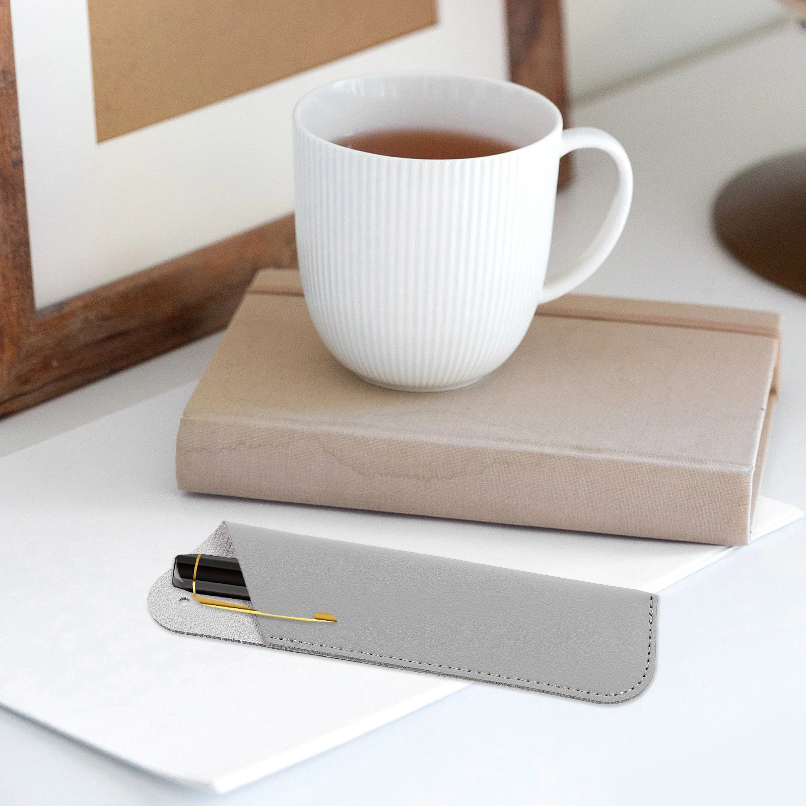 6Pcs Pen Case Pouch Scratch Proof PU Material for Professionals Students Business Meetings Class Gift Packaging
6Pcs Pen Case Pouch Scratch Proof PU Material for Professionals Students Business Meetings Class Gift Packaging